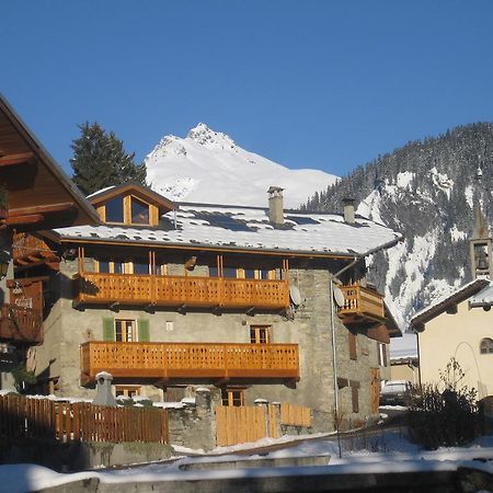 فيلا بور سان موريسفي Chalet Tarine المظهر الخارجي الصورة