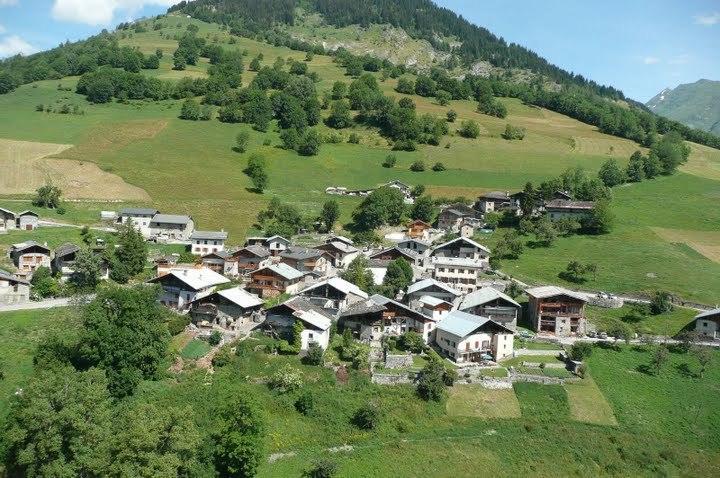 فيلا بور سان موريسفي Chalet Tarine المظهر الخارجي الصورة