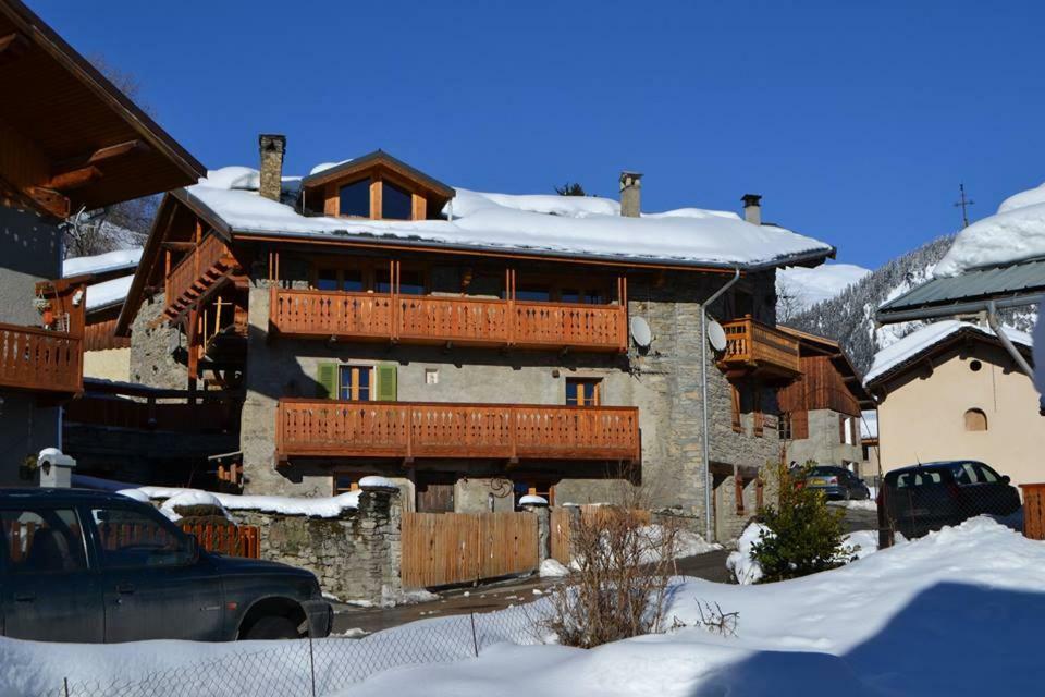 فيلا بور سان موريسفي Chalet Tarine المظهر الخارجي الصورة